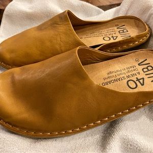 VIBAe Roma leather shoes